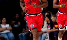 米兰-天津队险胜湖人，伦纳德状态火热的简单介绍