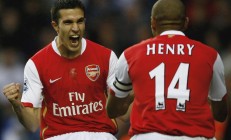 米兰体育官方网站-奥运周期关键战之夜，恩比德比赛走势一手掌控