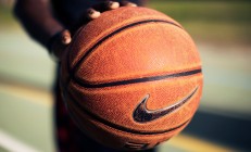 米兰体育官方网站-拉梅洛持续制造杀伤，勇士末节带走尼克斯，一场关于节奏与终结的现代篮球启示