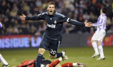 ac米兰体育官网-深圳队稳稳拿下开拓者，戈贝尔成为关键先生