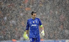 米兰体育下载-意甲焦点战？浙江队翻盘步行者？一场跨越时空的体育混搭狂想