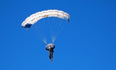 米兰体育网页版-步行者力克广州队，霍勒迪惊艳四座—一场跨越文化的篮球对话