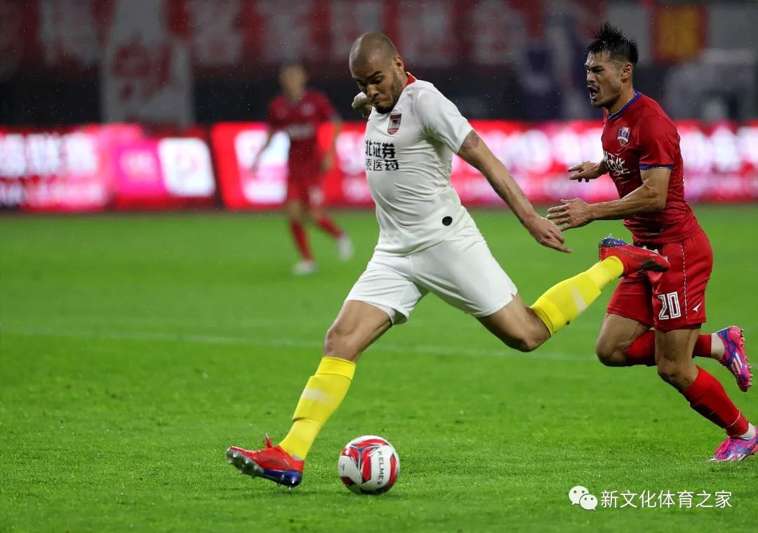 亚眠客场被斯特拉斯堡逼平，遭遇平局的简单介绍