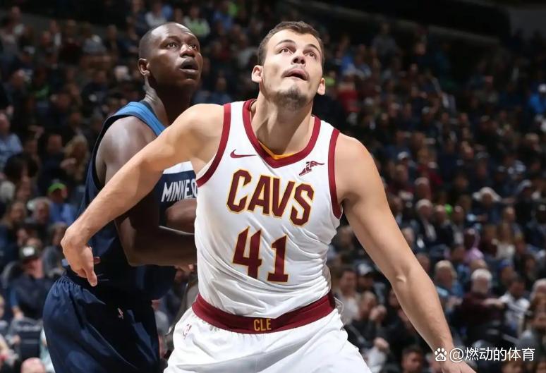 关于魔术完胜吉林队，东契奇扛起全队的信息