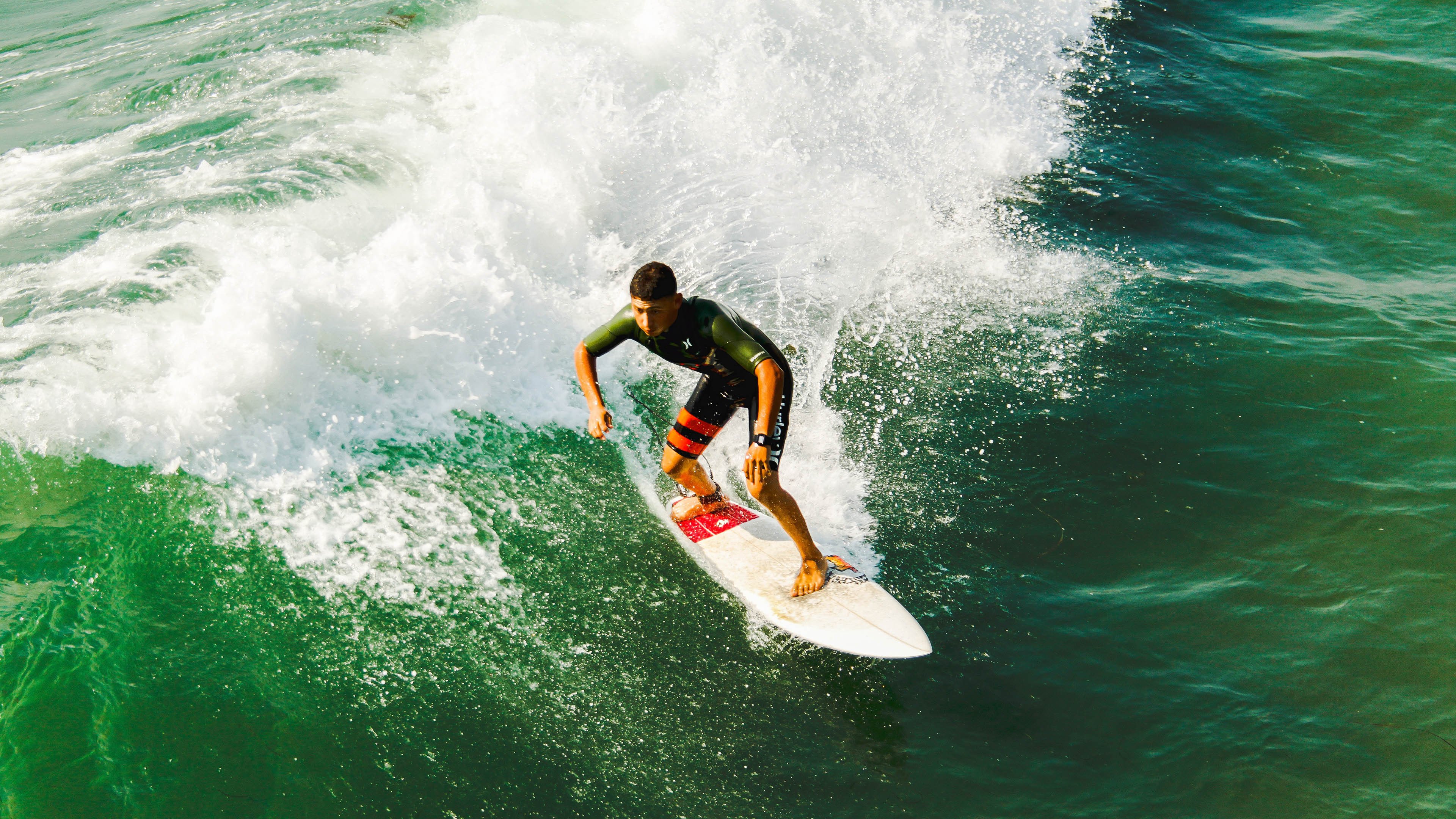 勇士防守锁死鹈鹕,马克西成为关键先生