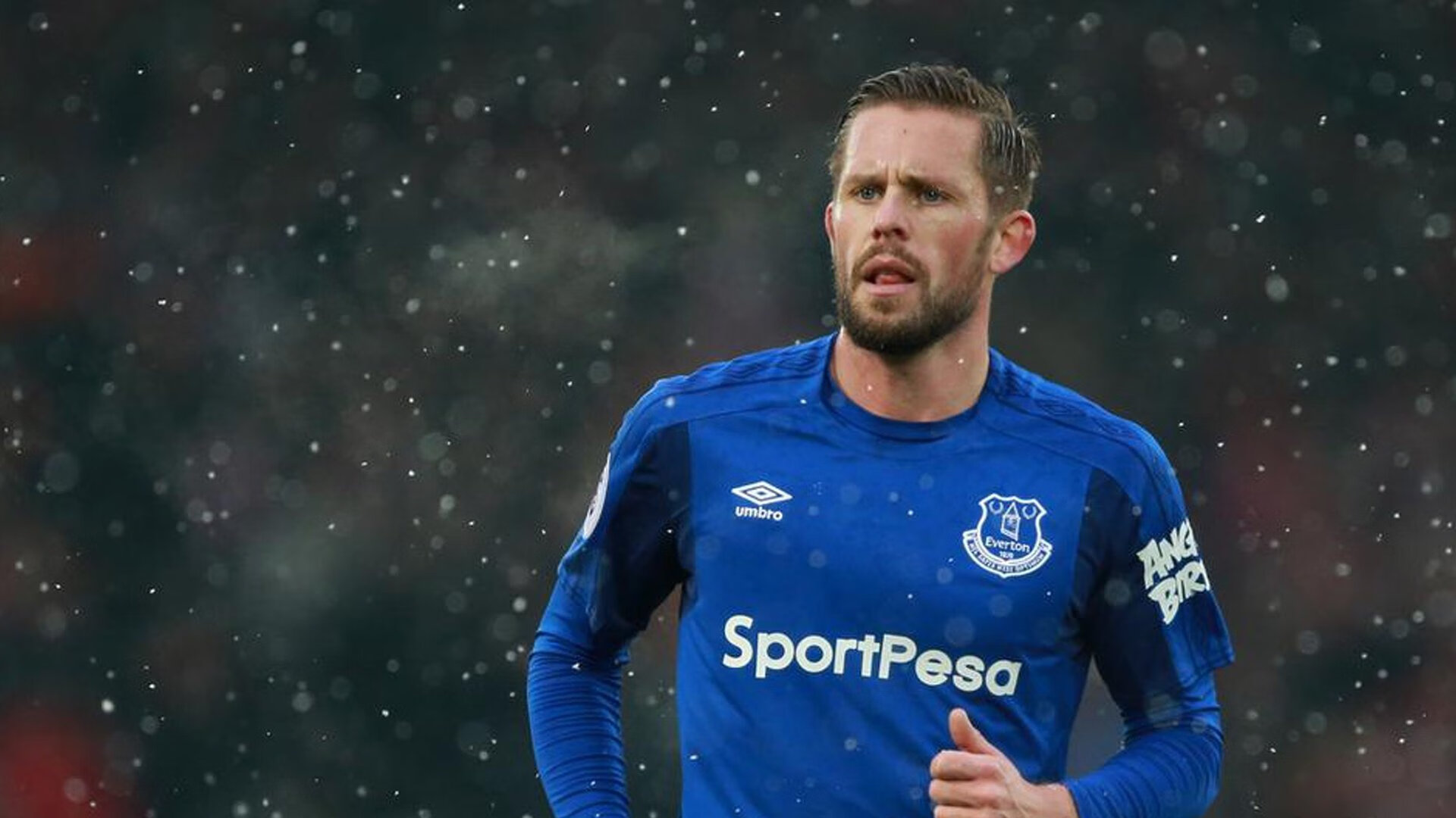 羽坛烽火夜，陈雨菲高光破局，印度队完胜丹麦创历史